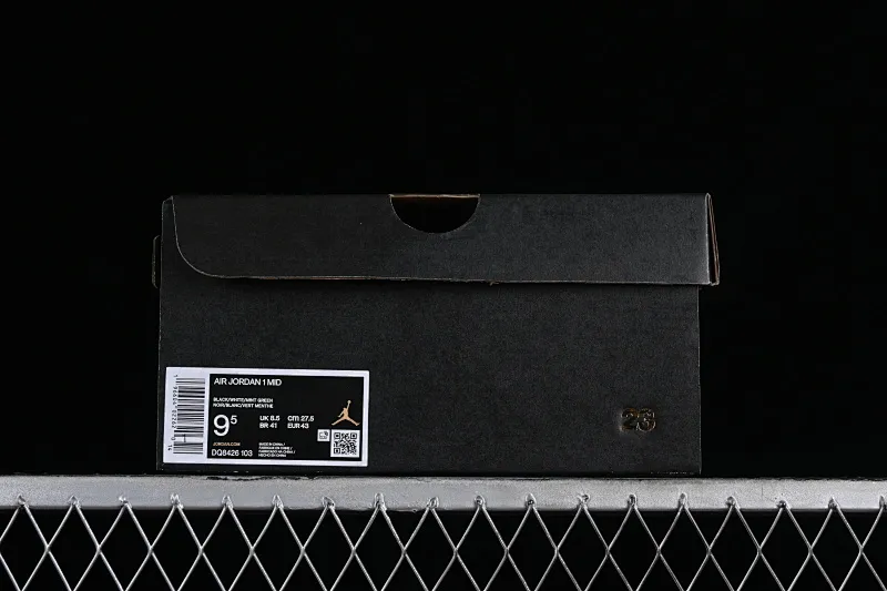 All categories Air Jordan Jordan series basketball shoes Air Jordan 1 Mid Air Jordan 1 Mid AJ1 Joe 1 white black green Chinese culture and leisure sneakers DQ8426-103